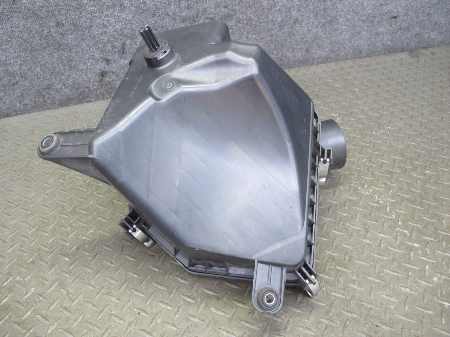 06-15 Lexus GSE20L IS250 2.5L Air Intake Cleaner Filter Box 014140-433 OEM