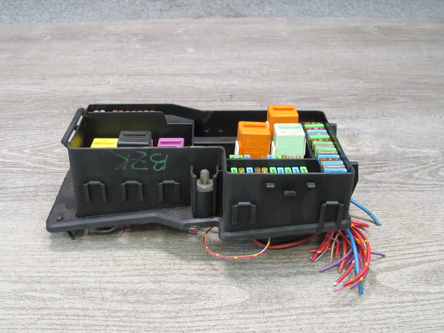 96-02 BMW E36/7 Z3 Under Hood Junction Relay Fuse Box Module 1387590 OEM