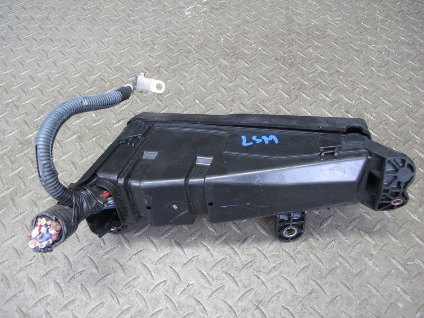 04-06 Lexus UCF30L LS430 Under Hood Junction Relay Fuse Box OEM