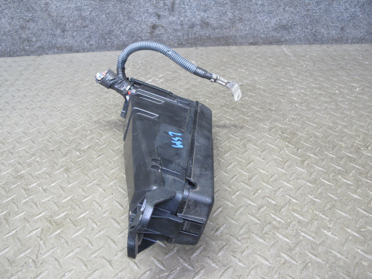 04-06 Lexus UCF30L LS430 Under Hood Junction Relay Fuse Box OEM