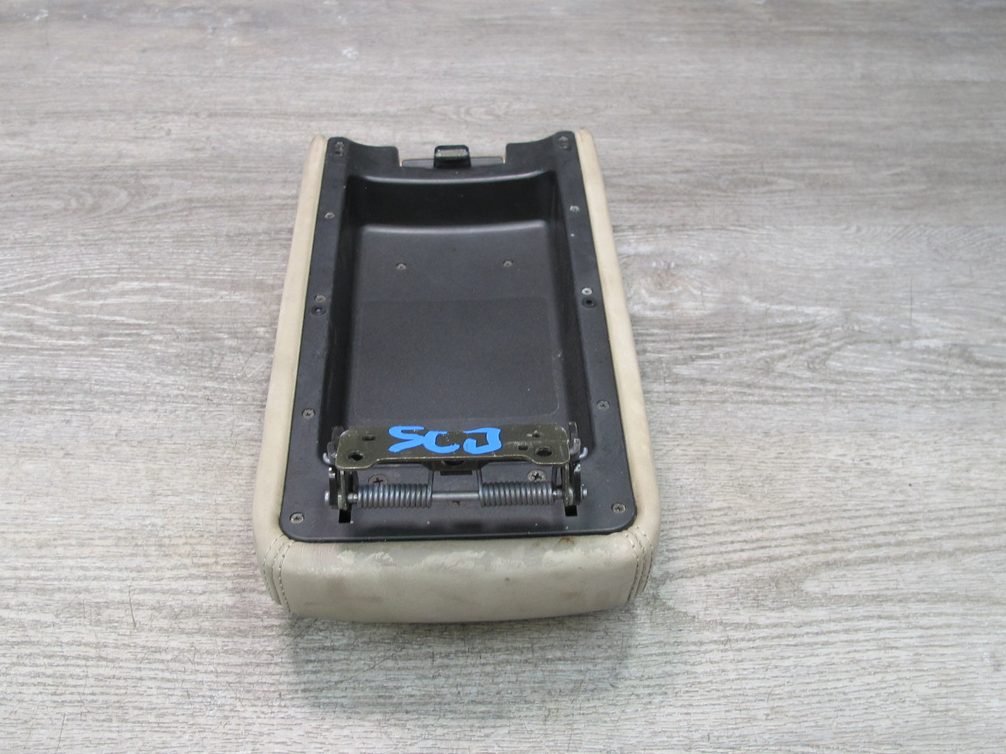 92-00 Lexus JZZ31L SC300 SC400 Front Center Console Armrest Cashmere OEM