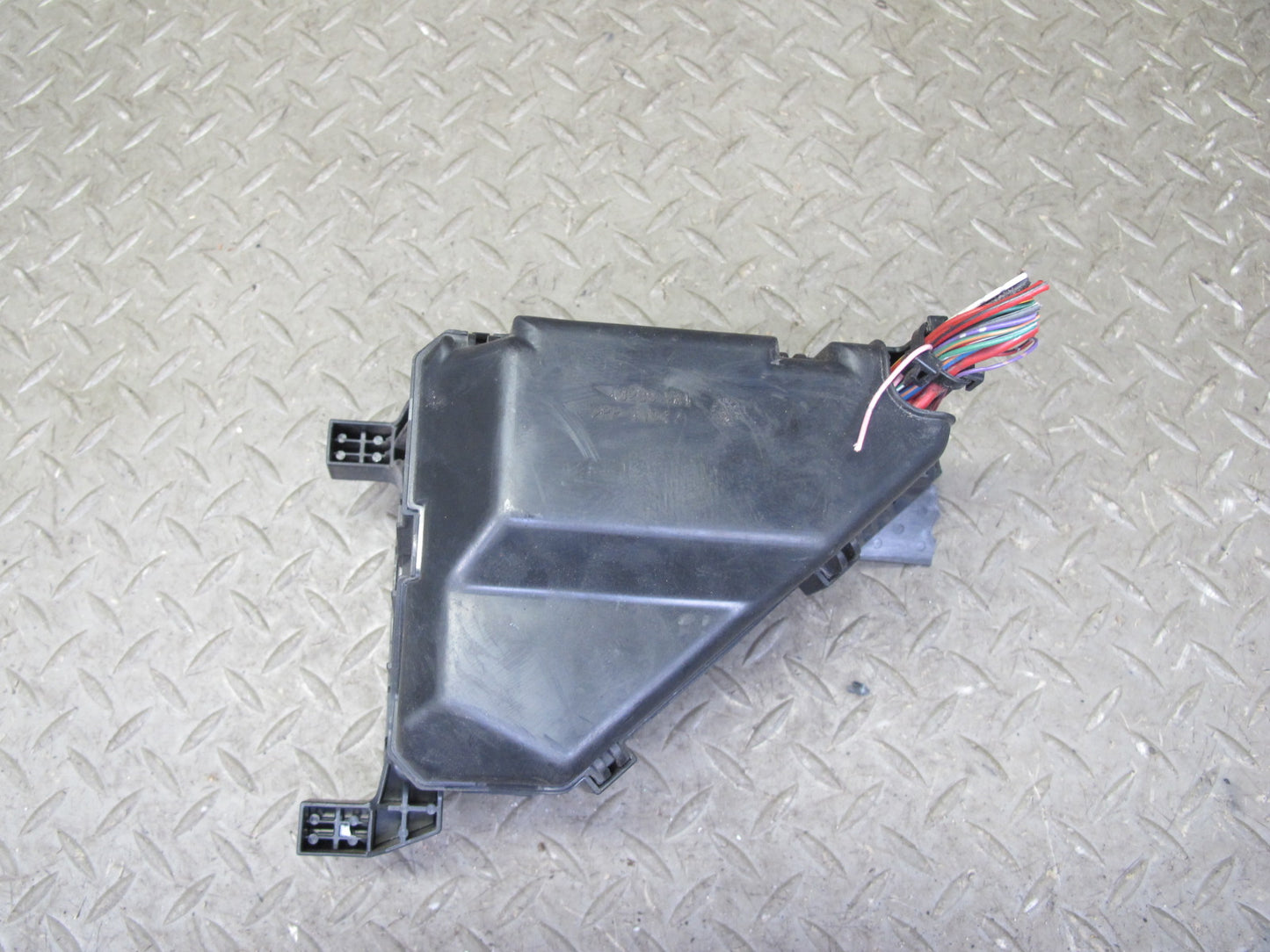 04-06 Lexus UCF30L LS430 Front Left Underhood Relay Fuse Box OEM