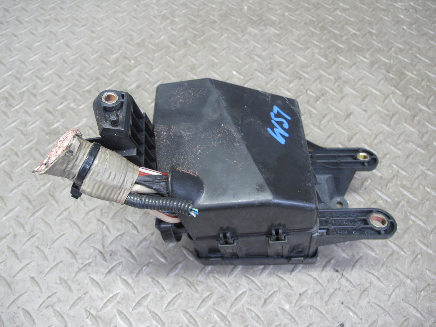04-06 Lexus UCF30L LS430 Front Left Underhood Fuse Relay Box Module OEM