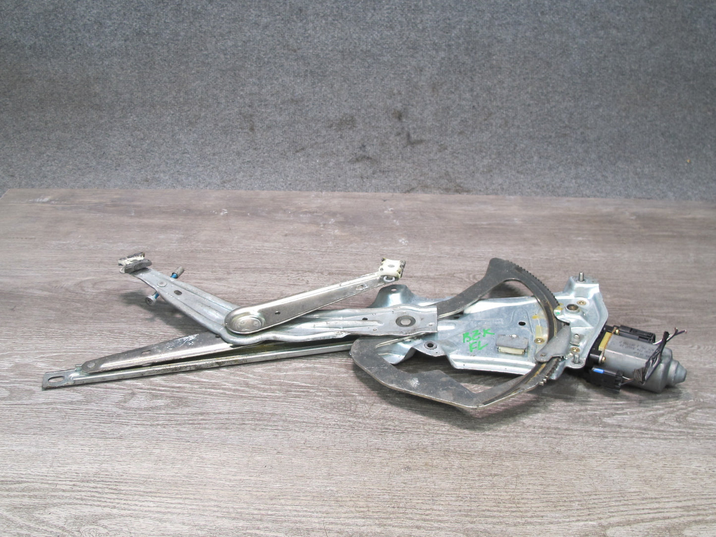 96-02 BMW E36/7 Z3 Roadster Left Driver Door Window Regulator w Motor OEM