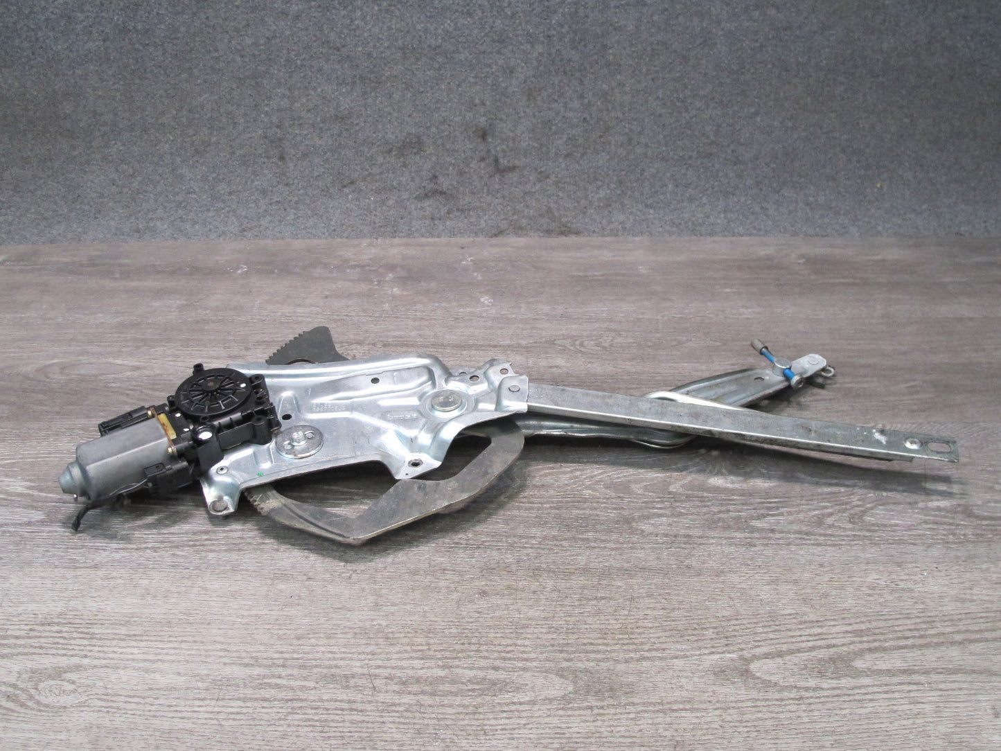 96-02 BMW E36/7 Z3 Roadster Left Driver Door Window Regulator w Motor OEM