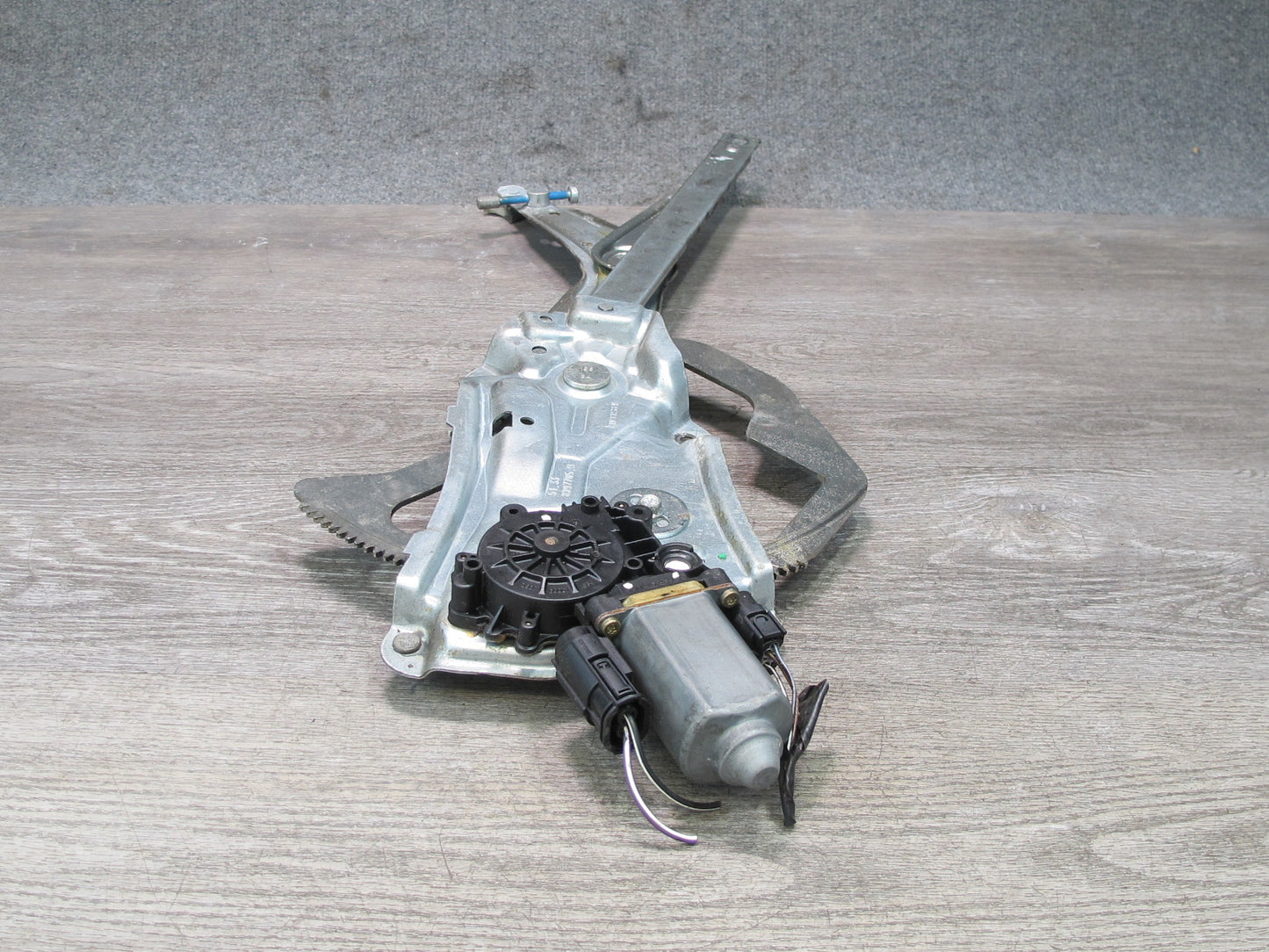 96-02 BMW E36/7 Z3 Roadster Left Driver Door Window Regulator w Motor OEM