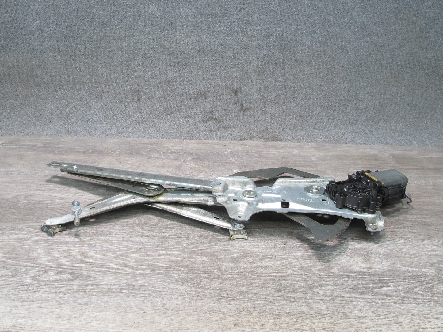 96-02 BMW E36/7 Z3 Roadster Left Driver Door Window Regulator w Motor OEM