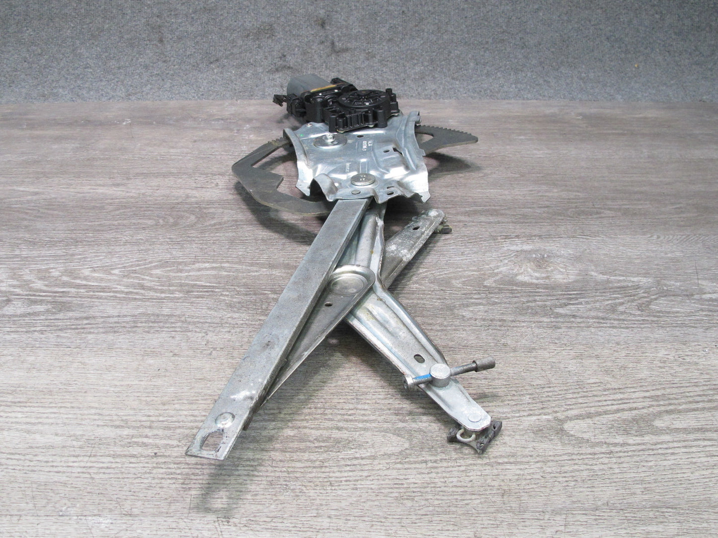 96-02 BMW E36/7 Z3 Roadster Left Driver Door Window Regulator w Motor OEM