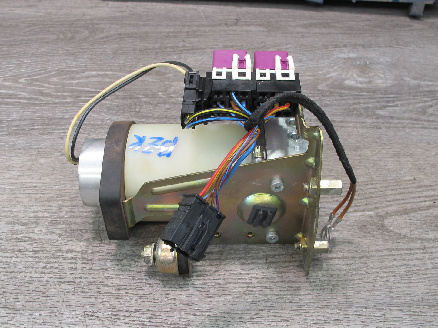 96-02 BMW E36/7 Z3 Roadster TOP Roof Hydraulic Pump Motor w Relays 8407224 OEM