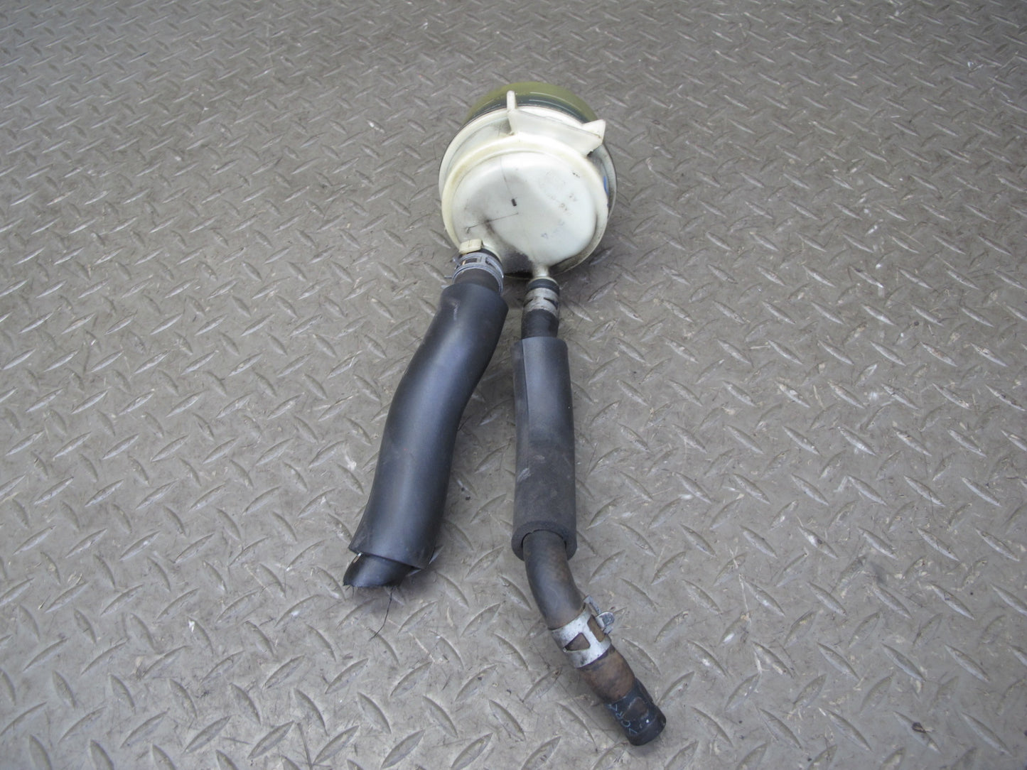 01-06 Lexus UCF30L LS430 Power Steering Fluid Reservoir Bottle Tank w Hoses OEM
