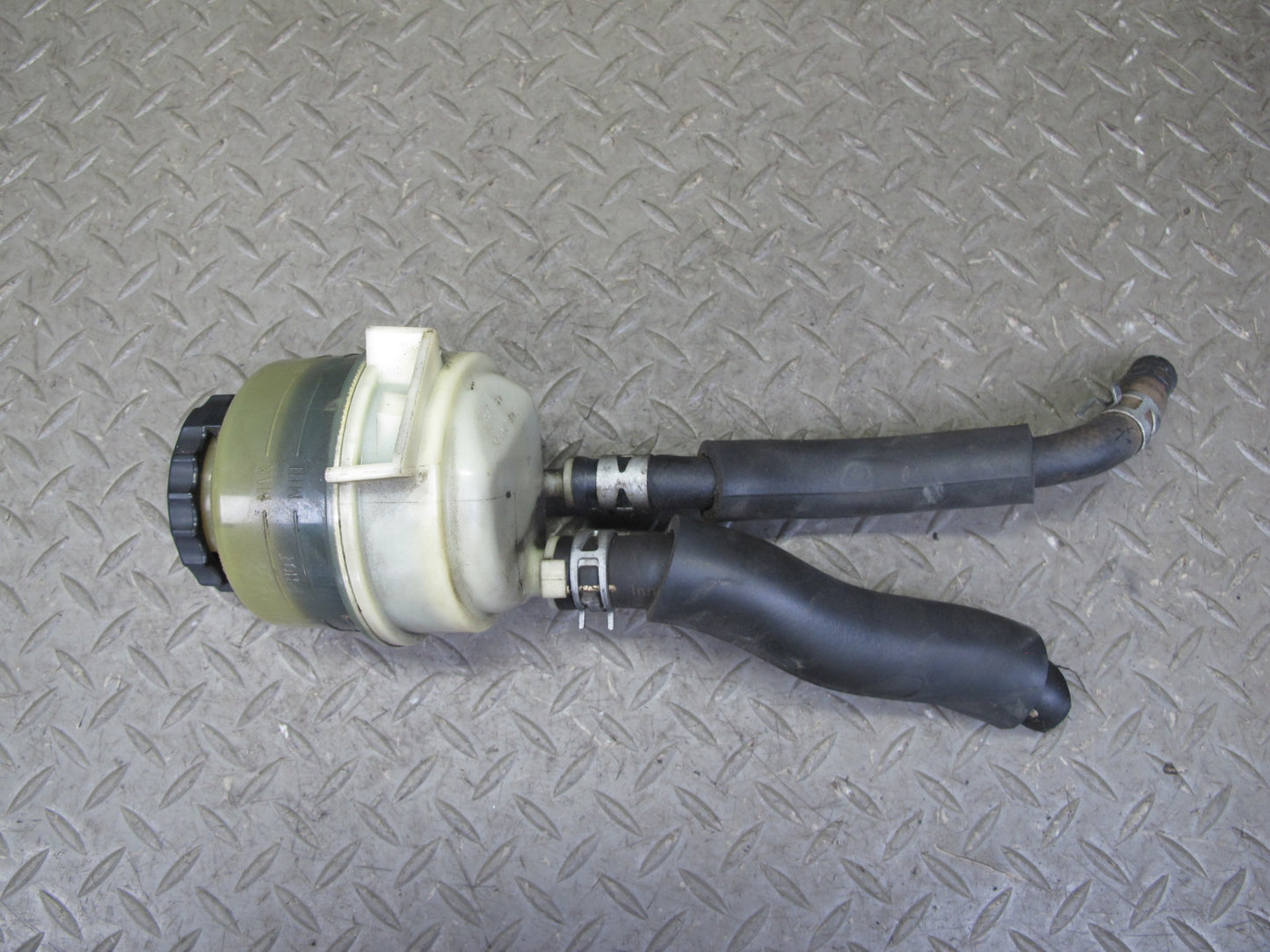 01-06 Lexus UCF30L LS430 Power Steering Fluid Reservoir Bottle Tank w Hoses OEM