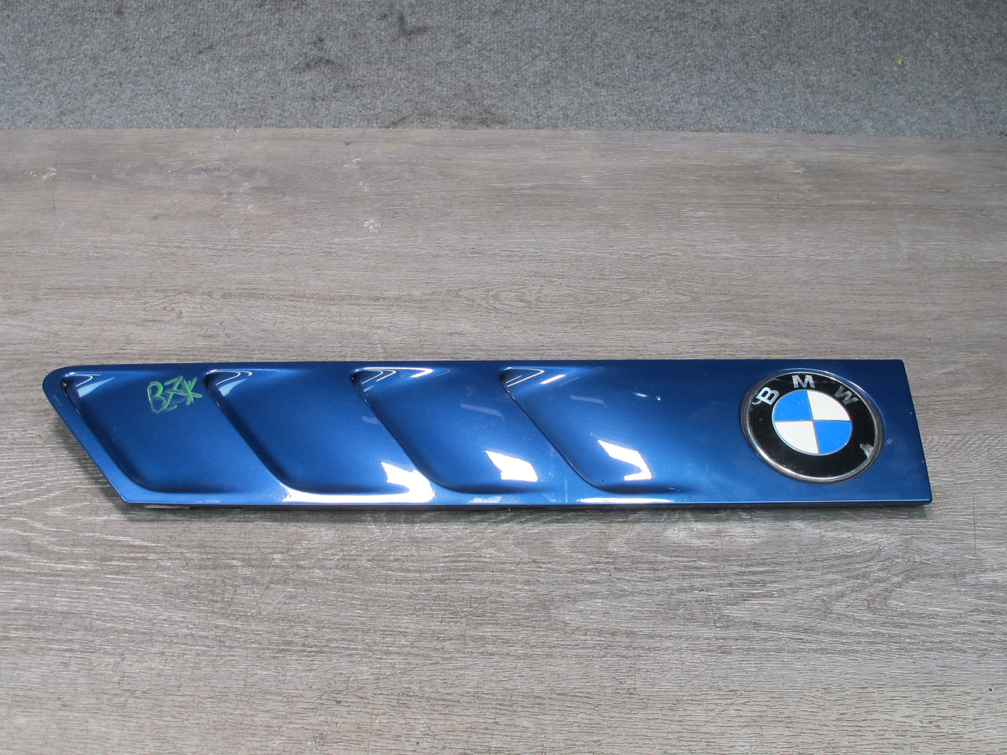 96-02 BMW E36/7 Z3 Set of 2 Front Right & Left Fender Vent Trim Cover Blue OEM