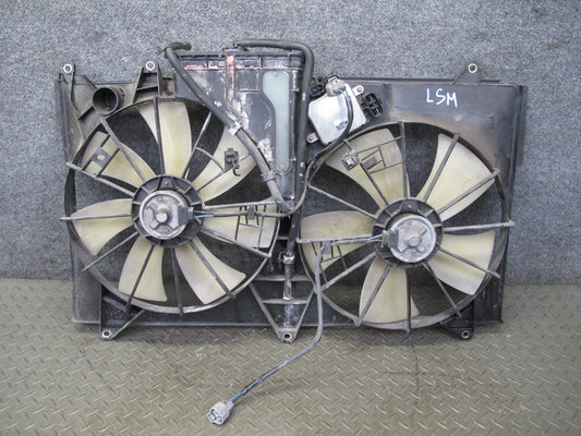 01-06 Lexus UCF30L LS430 Engine Radiator Cooling Motor Fan Shroud w Module OEM