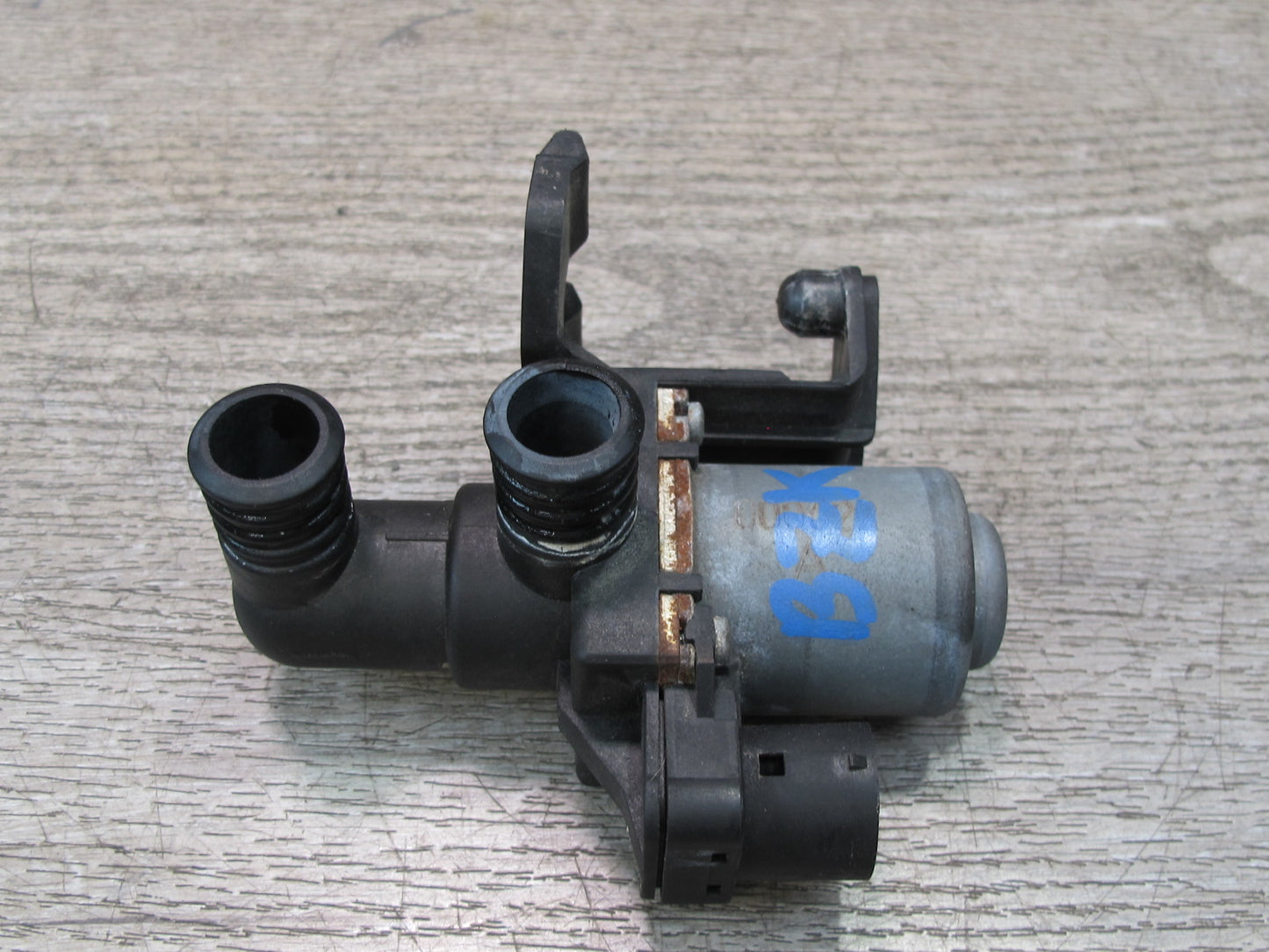96-02 BMW E36/7 Z3 Heater Control Water Valve 8375443 OEM