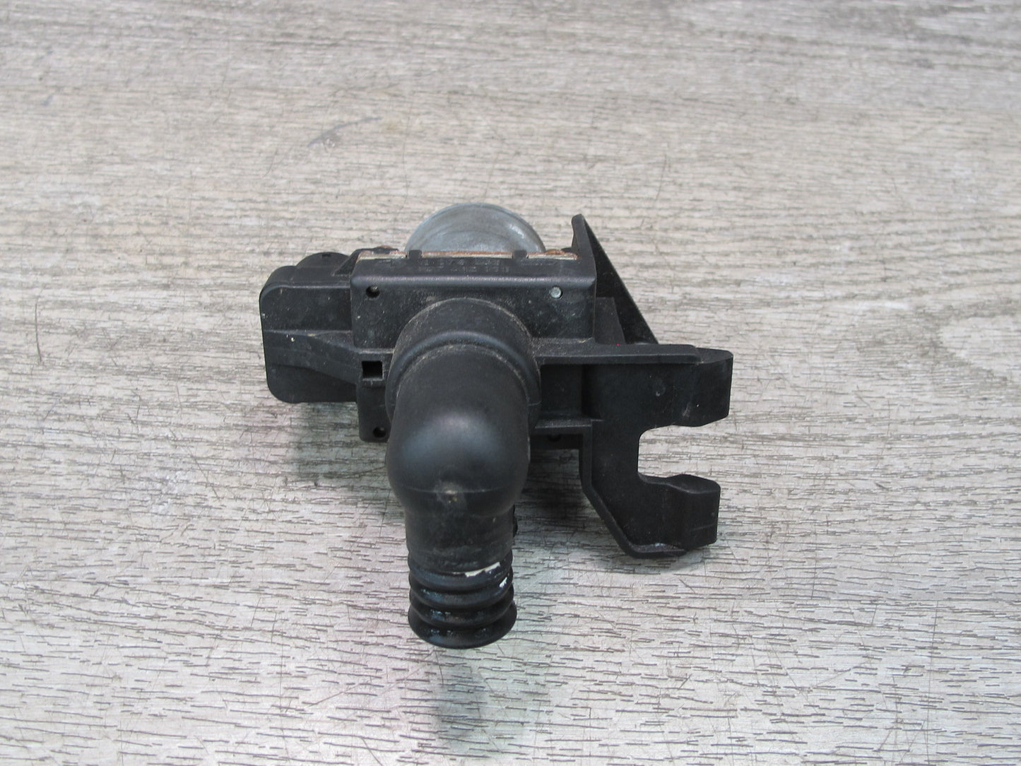 96-02 BMW E36/7 Z3 Heater Control Water Valve 8375443 OEM