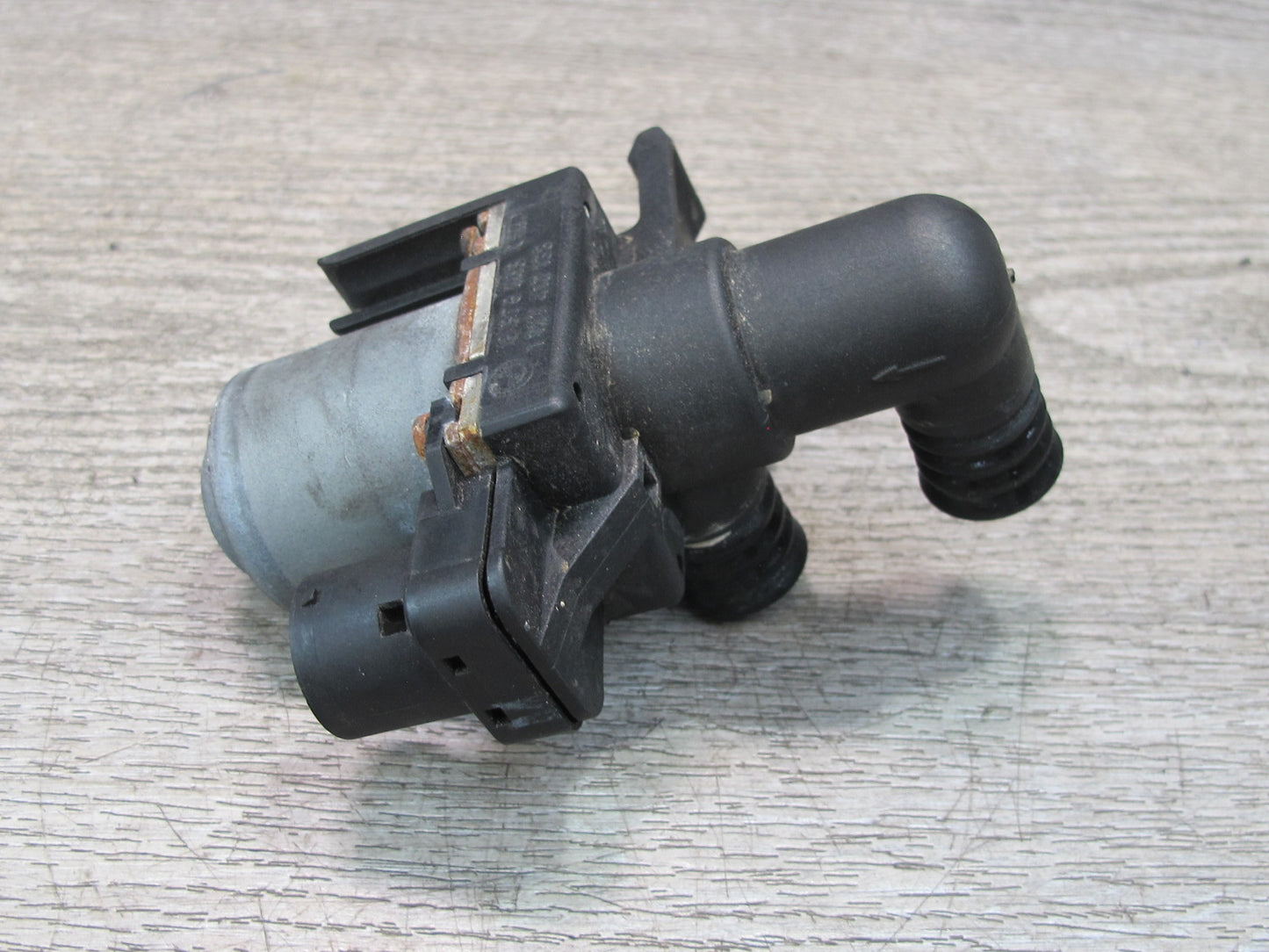 96-02 BMW E36/7 Z3 Heater Control Water Valve 8375443 OEM