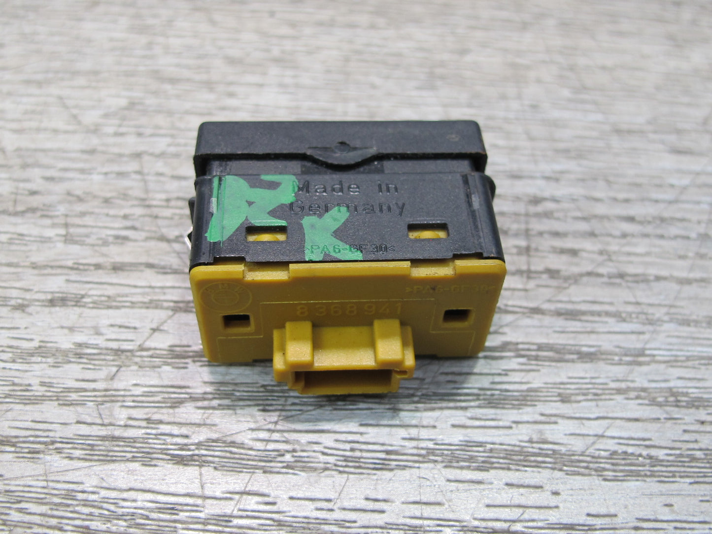 96-02 BMW E36/7 Z3 Right or Left Door Power Window Switch 8368941 OEM