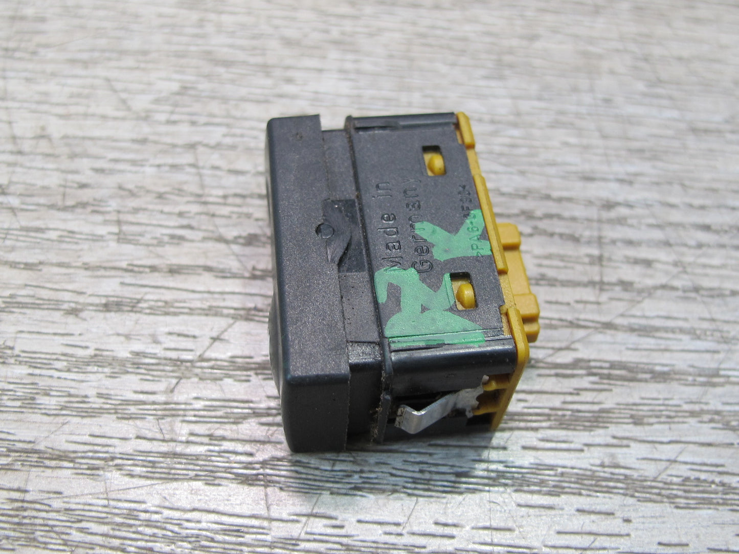 96-02 BMW E36/7 Z3 Right or Left Door Power Window Switch 8368941 OEM