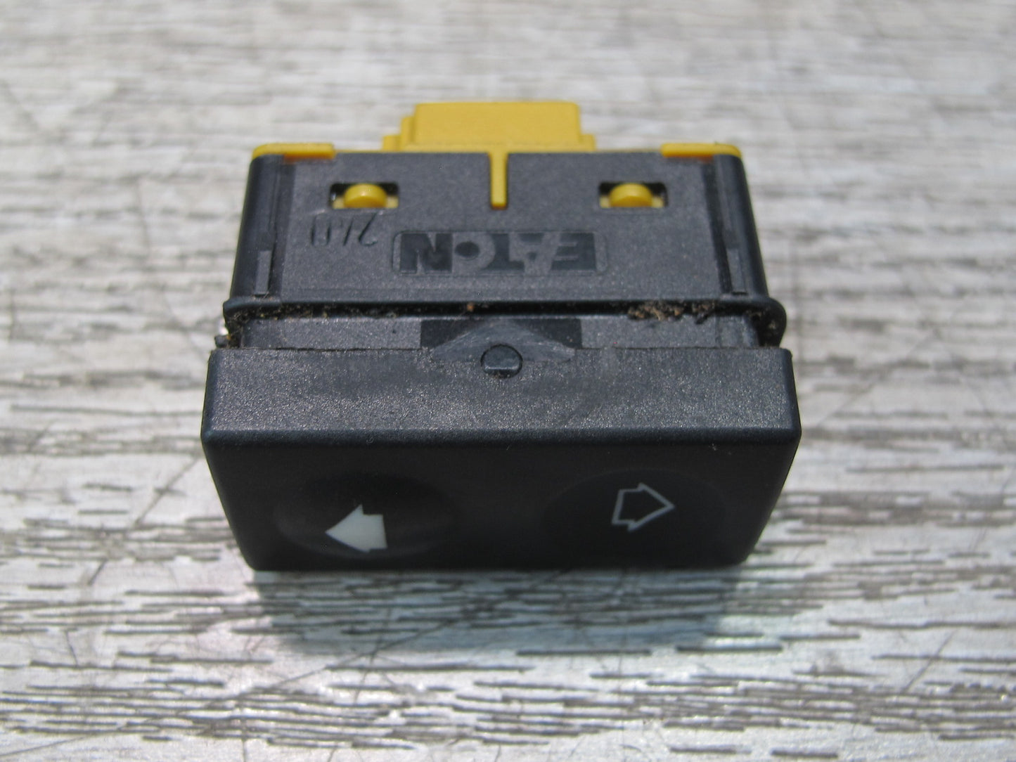 96-02 BMW E36/7 Z3 Right or Left Door Power Window Switch 8368941 OEM