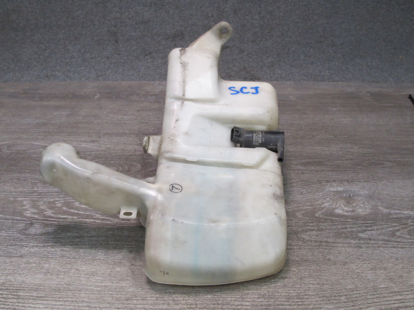 1992 Lexus SC400 SC300 Windshield Washer Fluid Reservoir Tank w Pump Assy OEM