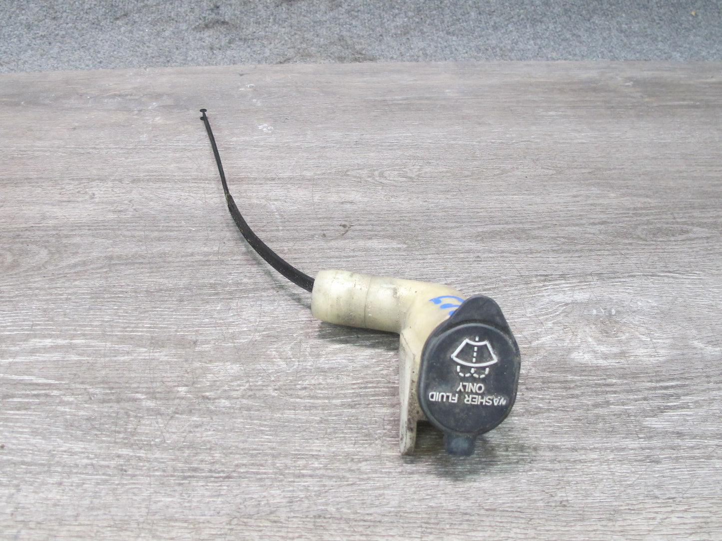 1992 Lexus SC400 SC300 Windshield Washer Fluid Reservoir Tank w Pump Assy OEM
