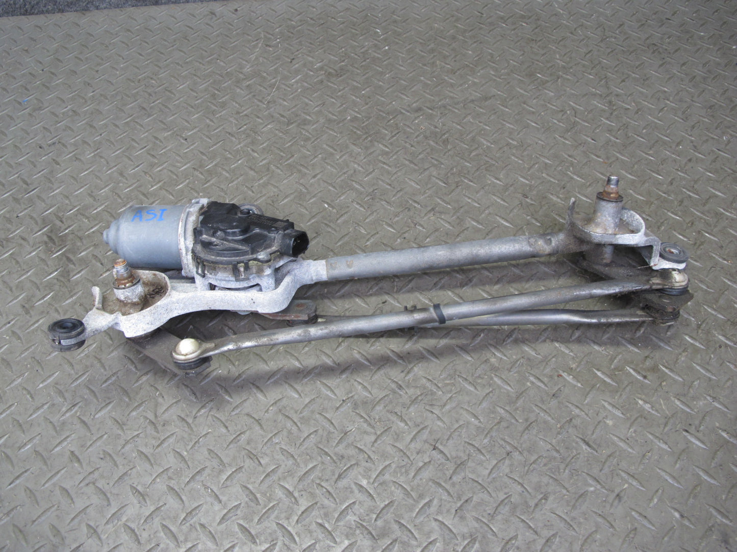 08-14 Subaru Impreza WRX 2.5L Windshield Wiper Transmission Linkage w Motor OEM