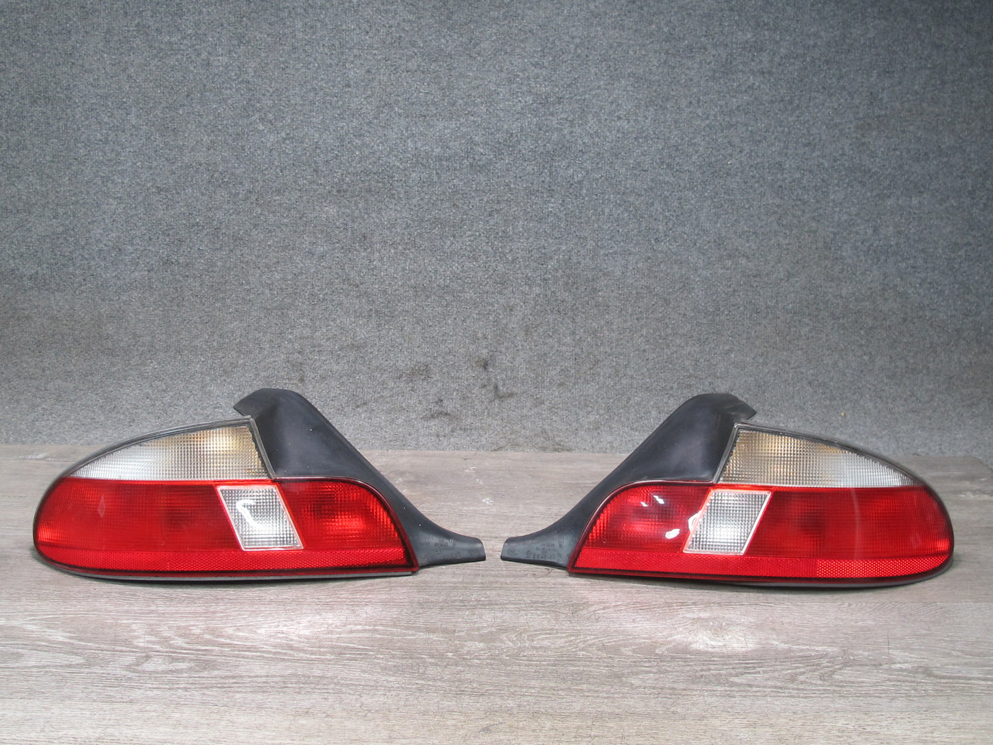00-02 BMW E36/7 Z3 Roadster Set of 2 Rear Right & Left Taillight Lamp OEM