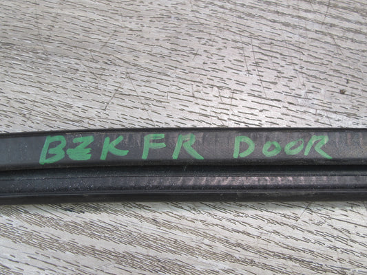 96-02 BMW E36/7 Z3 Roadster Set of 2 Right Passenger Door Weatherstrip Seal OEM