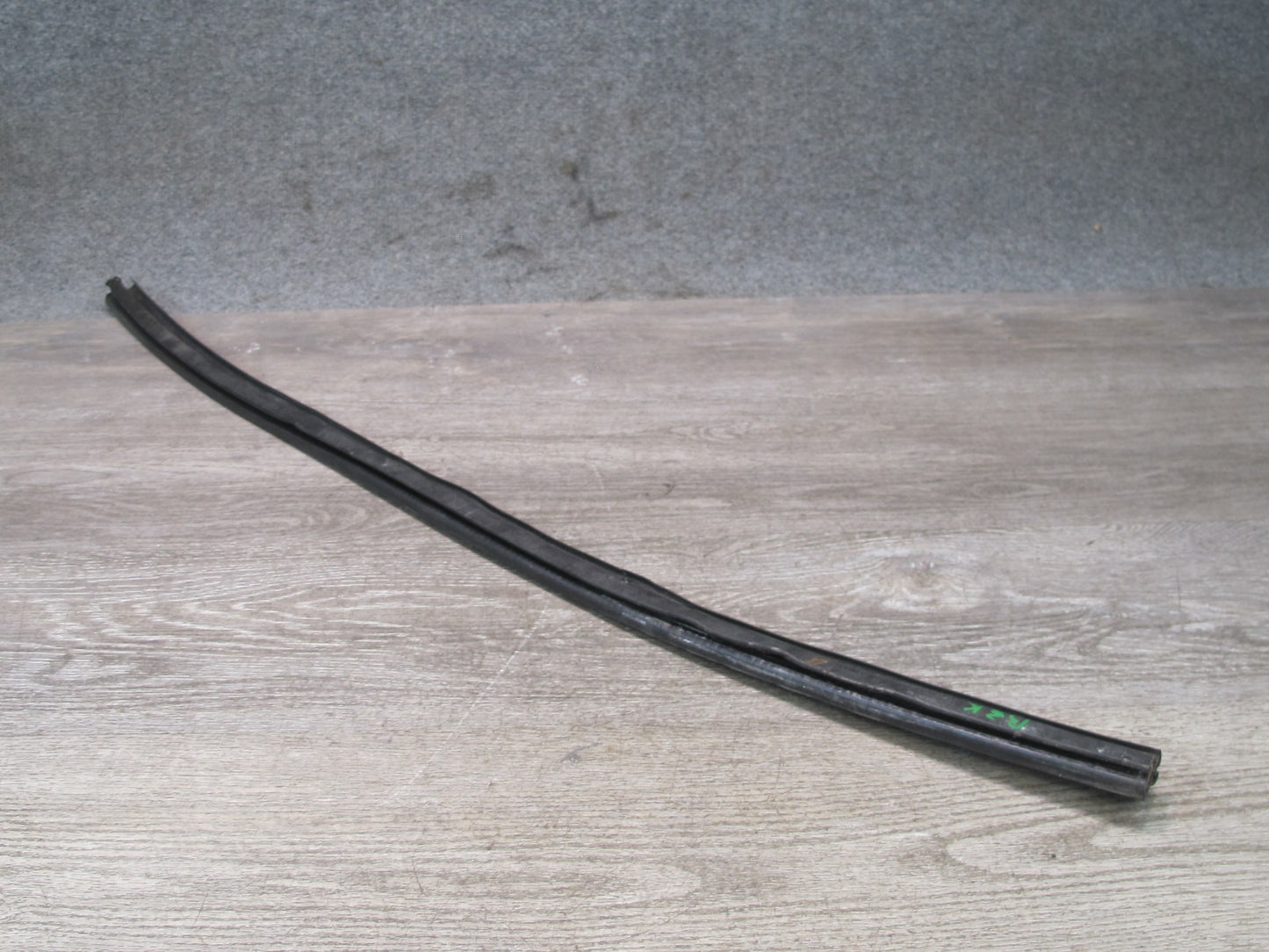 96-02 BMW E36/7 Z3 Roadster Set of 2 Left Driver Door Weatherstrip Seal OEM