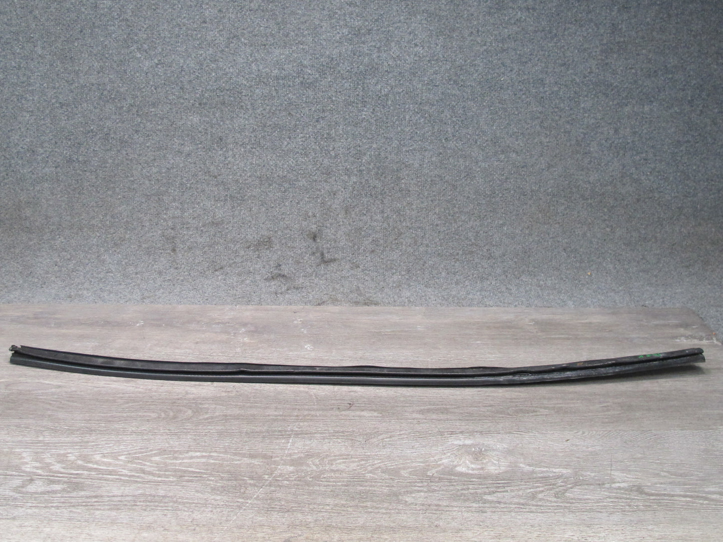 96-02 BMW E36/7 Z3 Roadster Set of 2 Left Driver Door Weatherstrip Seal OEM