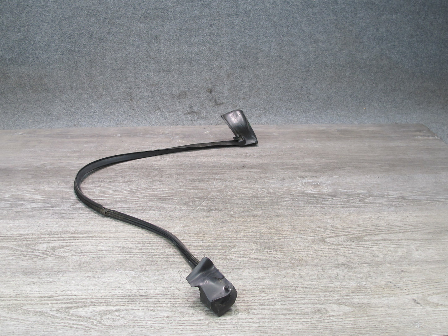 96-02 BMW E36/7 Z3 Roadster Set of 2 Left Driver Door Weatherstrip Seal OEM