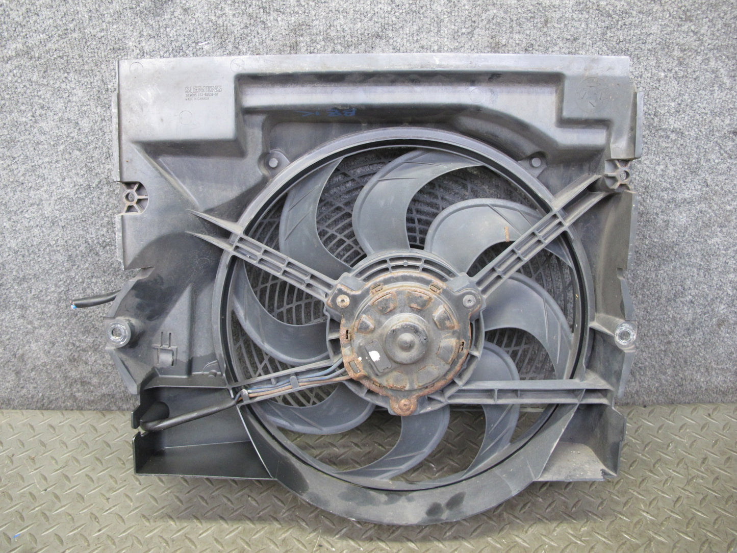 01-02 BMW E36/7 Z3 M54 S54 Engine Radiator Pusher Fan w Housing 6905617 OEM