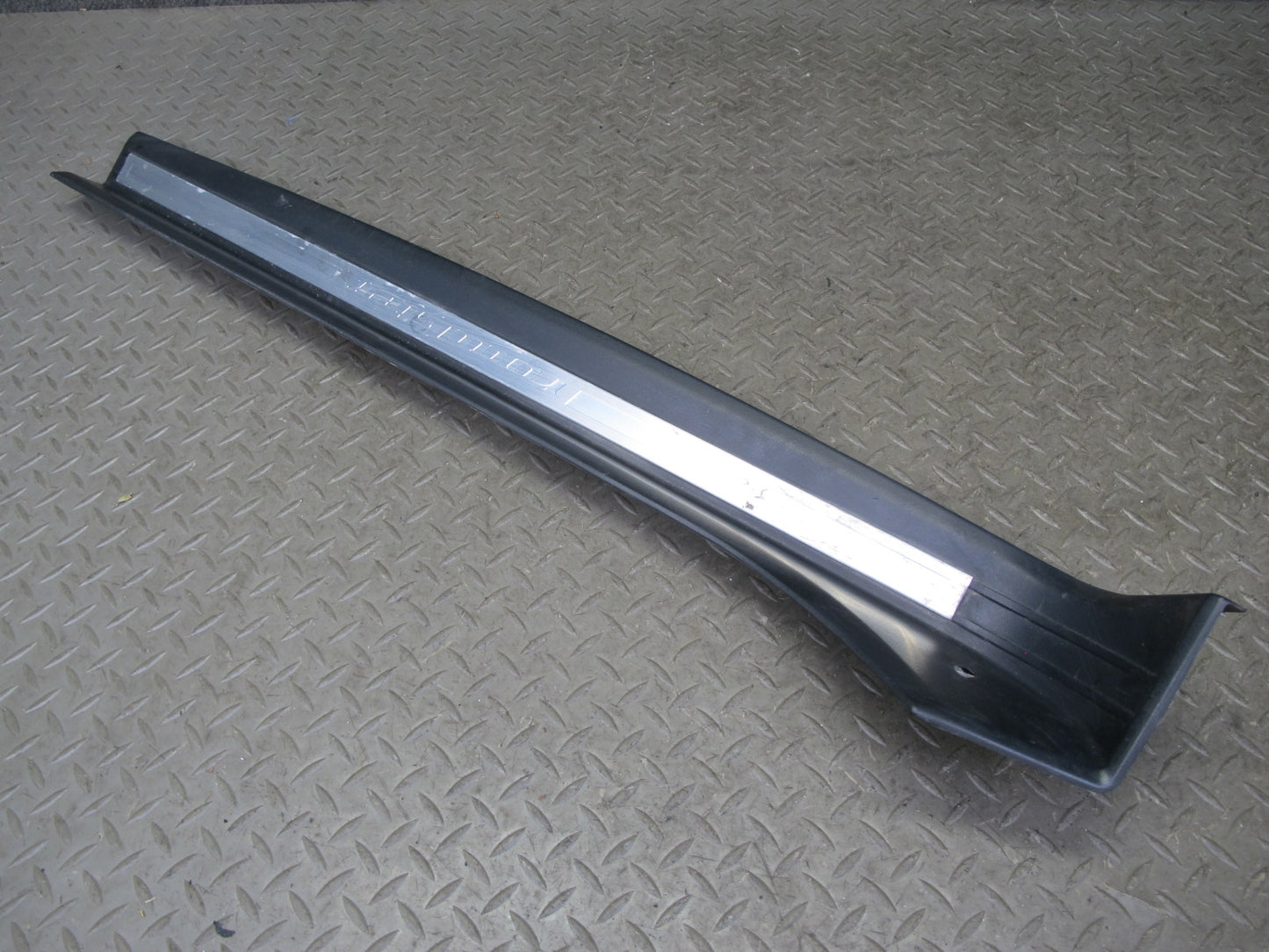 96-02 BMW E36/7 Z3 Roadster Set of 2 Door Scuff Sill Step Trim Plate OEM