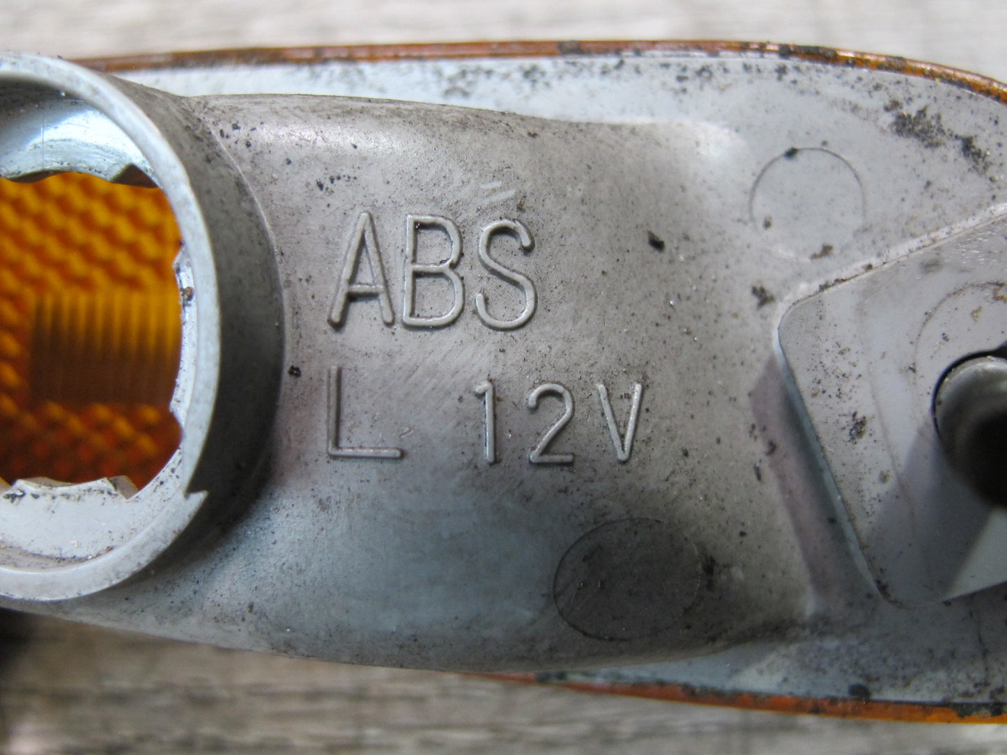 92-00 Lexus JZZ31L SC300 SC400 Set of 2 Front Marker Light Lamp Reflectors OEM