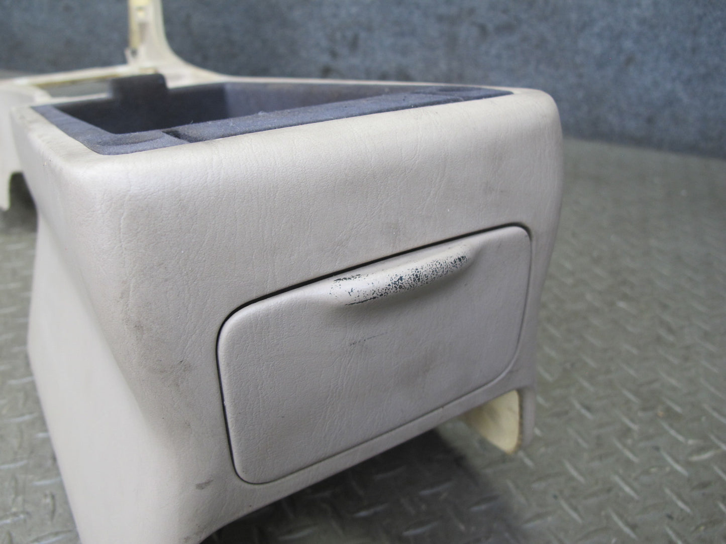 92-94 Lexus SC400 SC300 JZZ31L Center Console Trim Cover Panel Cashmere OEM