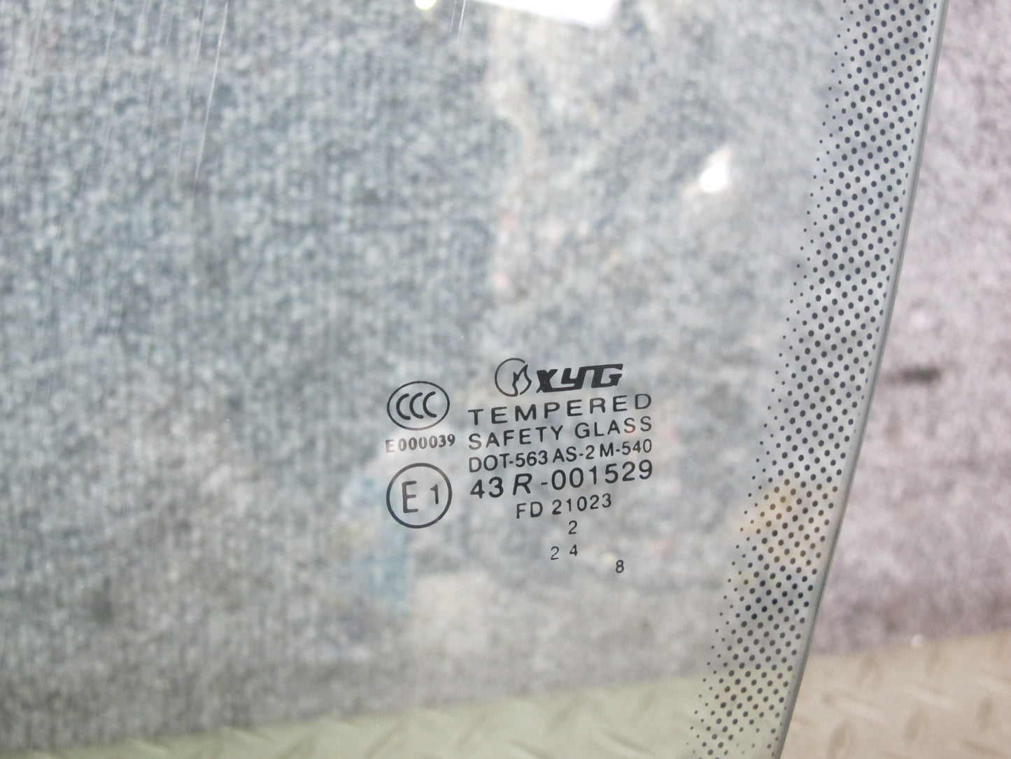 2001-2006 BMW E46 Convertible Front Left Driver Side Door Glass Window