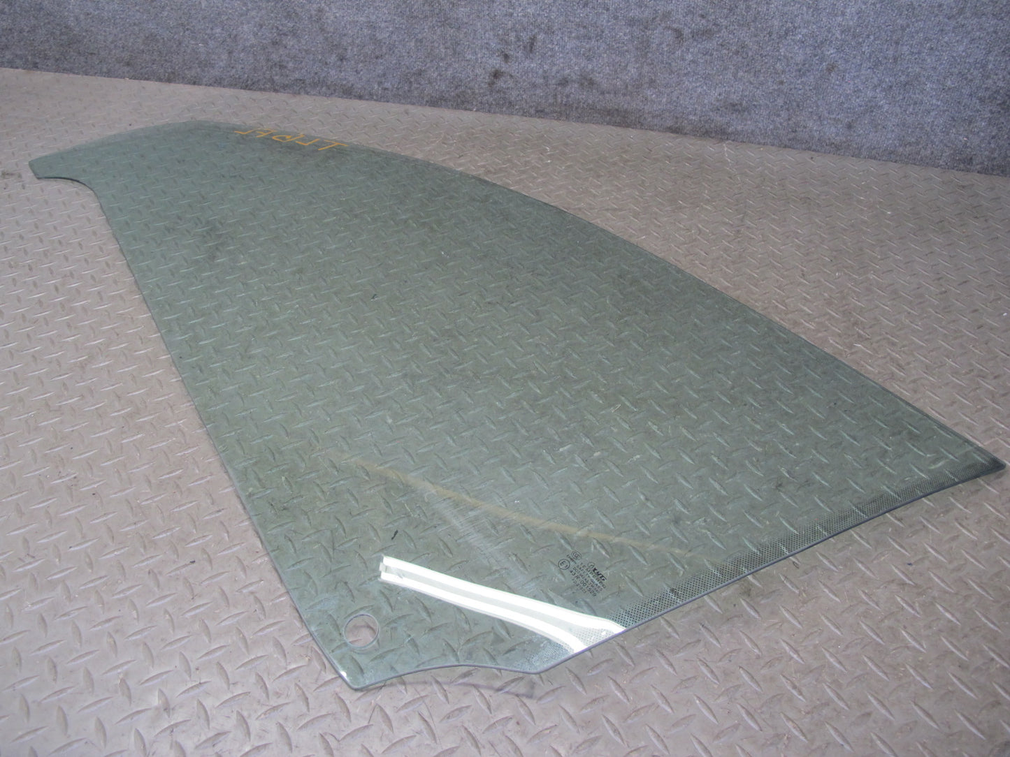 2001-2006 BMW E46 Convertible Front Left Driver Side Door Glass Window