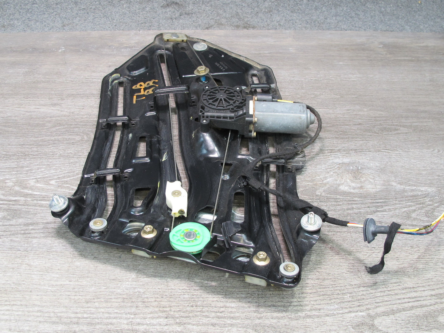 2001-2006 BMW E46 Convertible Rear Right Pass Side Window Regulator W/ Motor