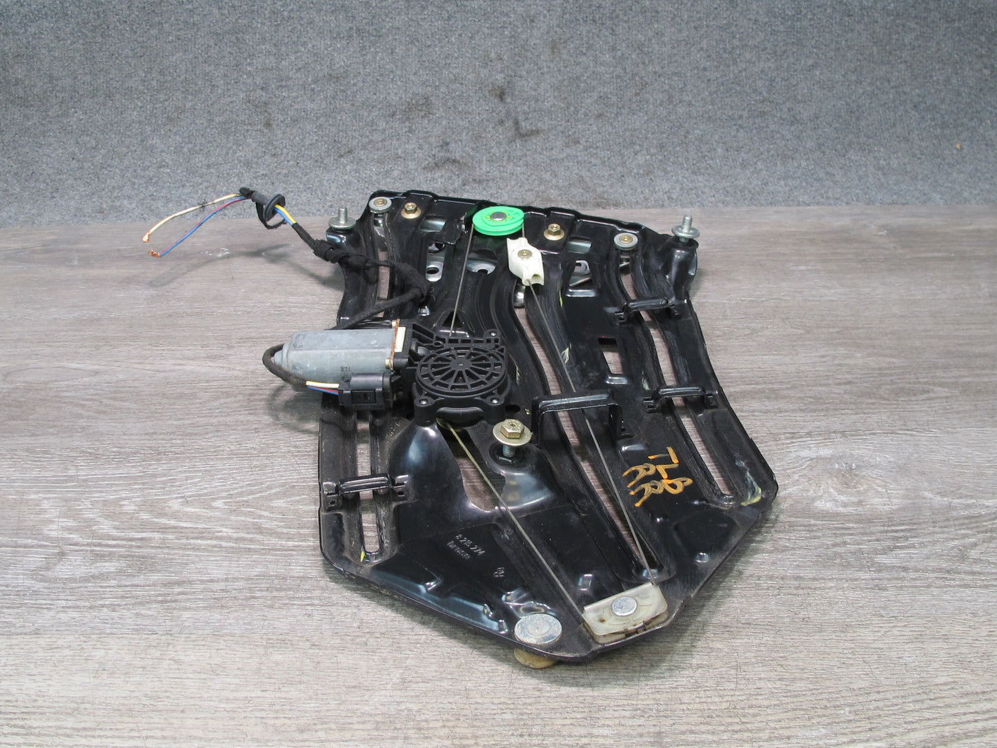 2001-2006 BMW E46 Convertible Rear Right Pass Side Window Regulator W/ Motor