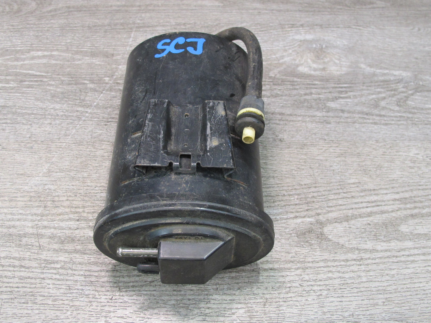 92-97 Lexus JZZ31L SC300 SC400 Fuel Evap Vapor Charcoal Canister 77740-24031 OEM