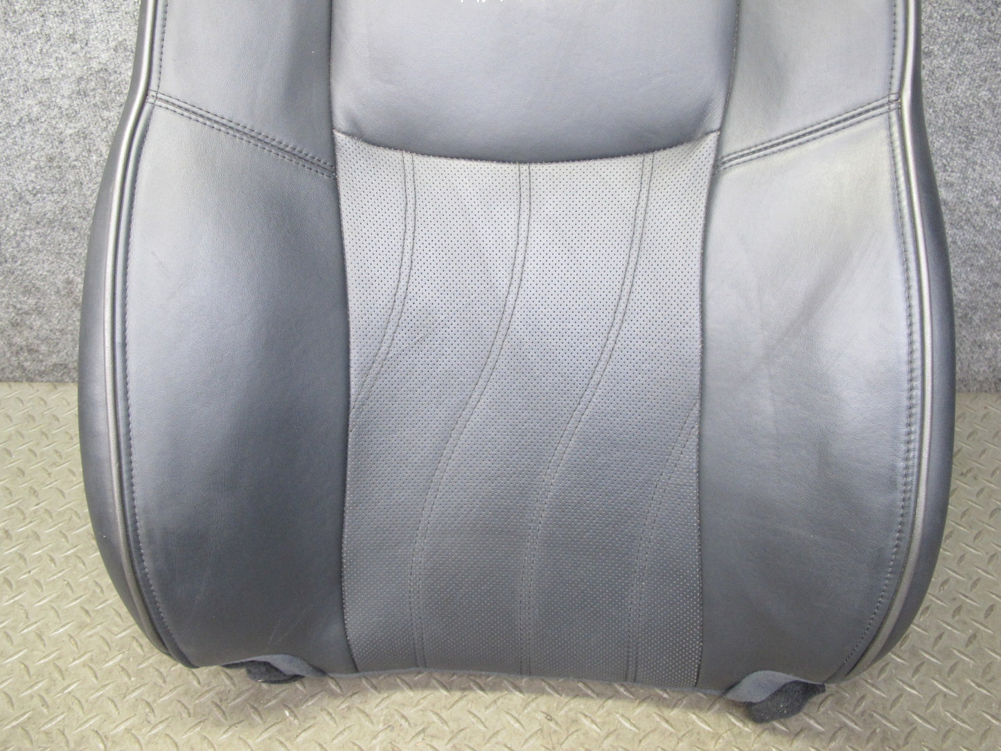 2014-2015 Infiniti QX60 Front Right Seat Upper Backrest Leather Cushion