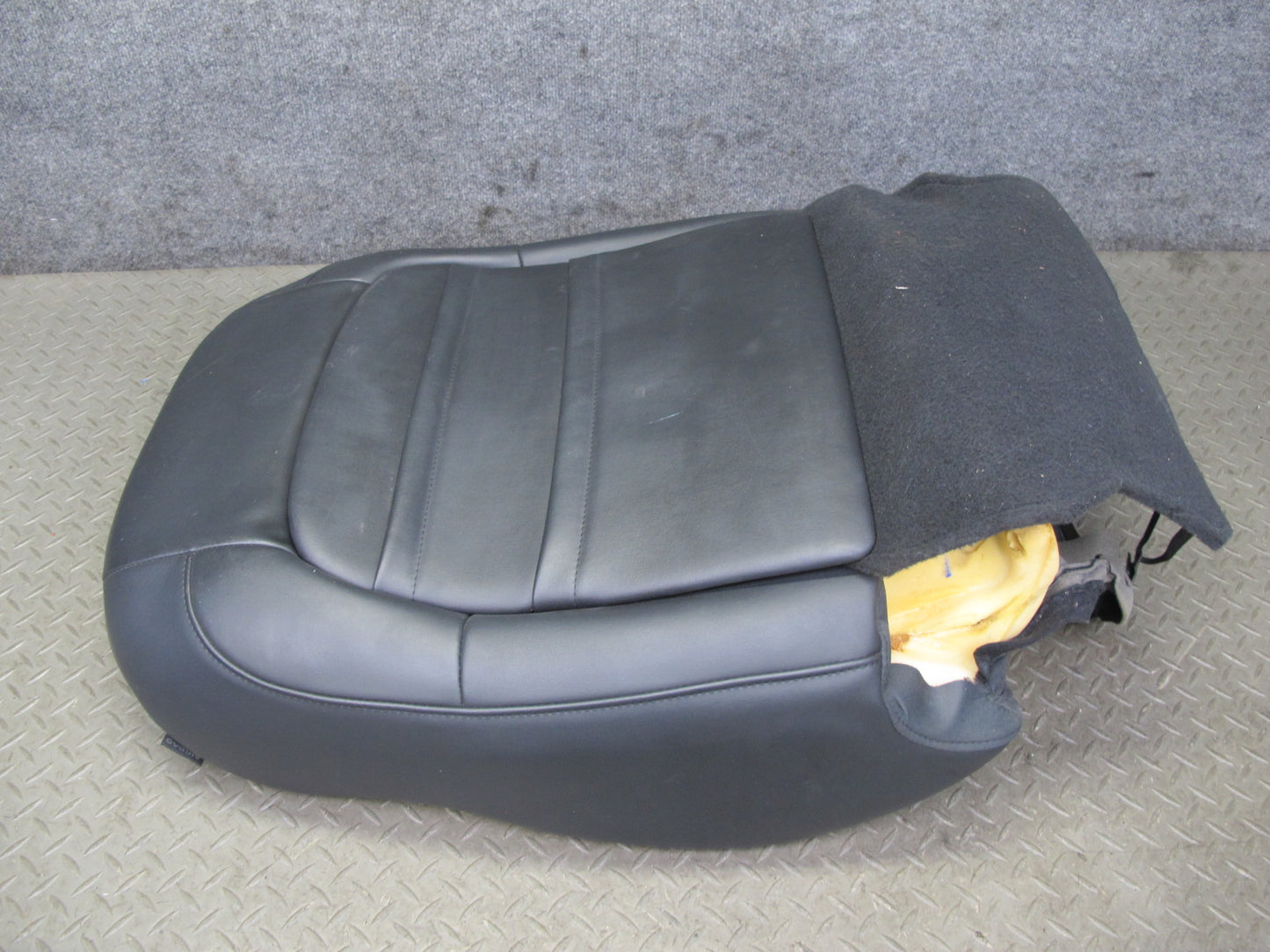 2014-2015 Infiniti QX60 Front Left Seat Upper Backrest Leather Cushion