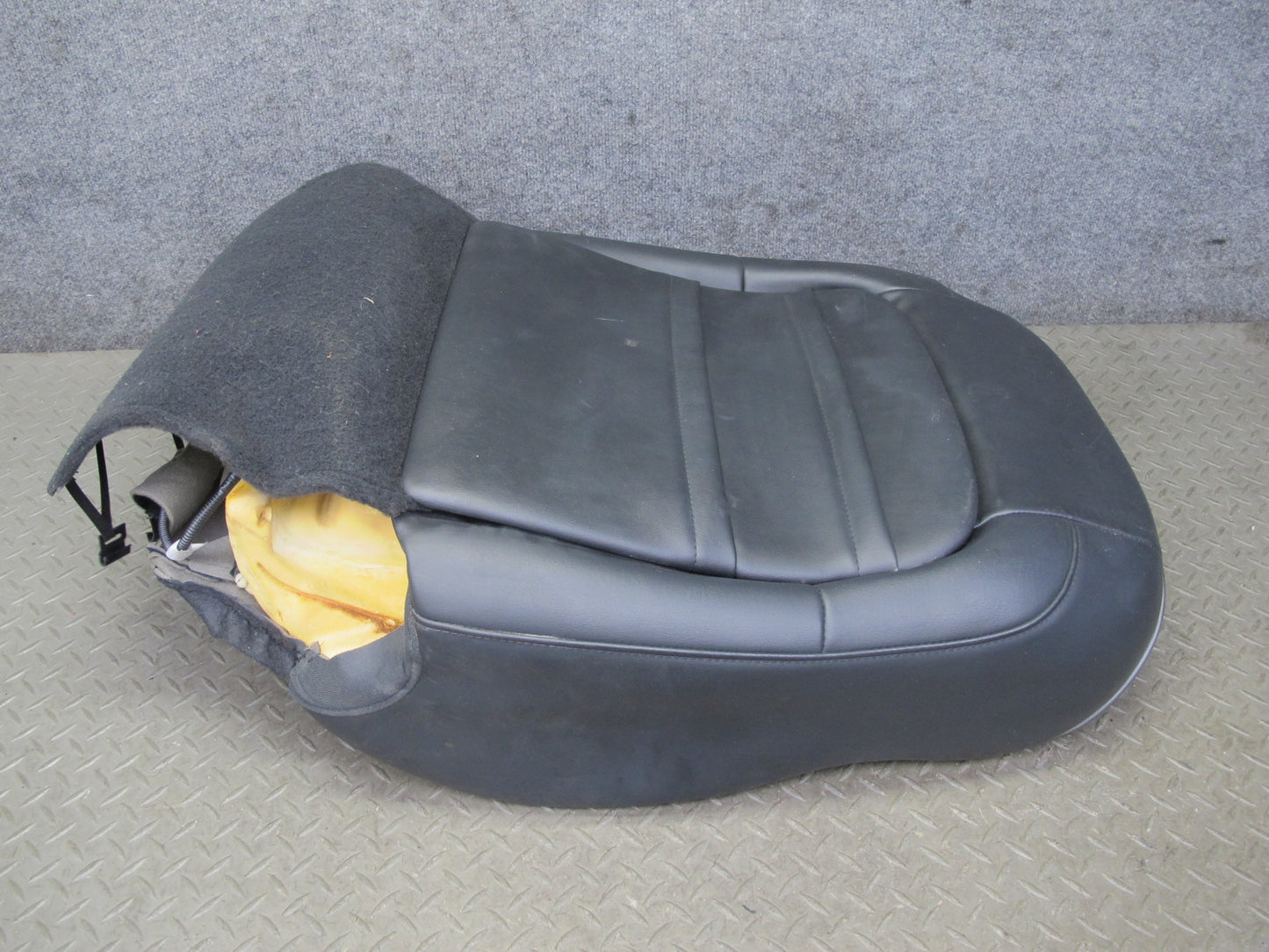 2014-2015 Infiniti QX60 Front Left Seat Upper Backrest Leather Cushion