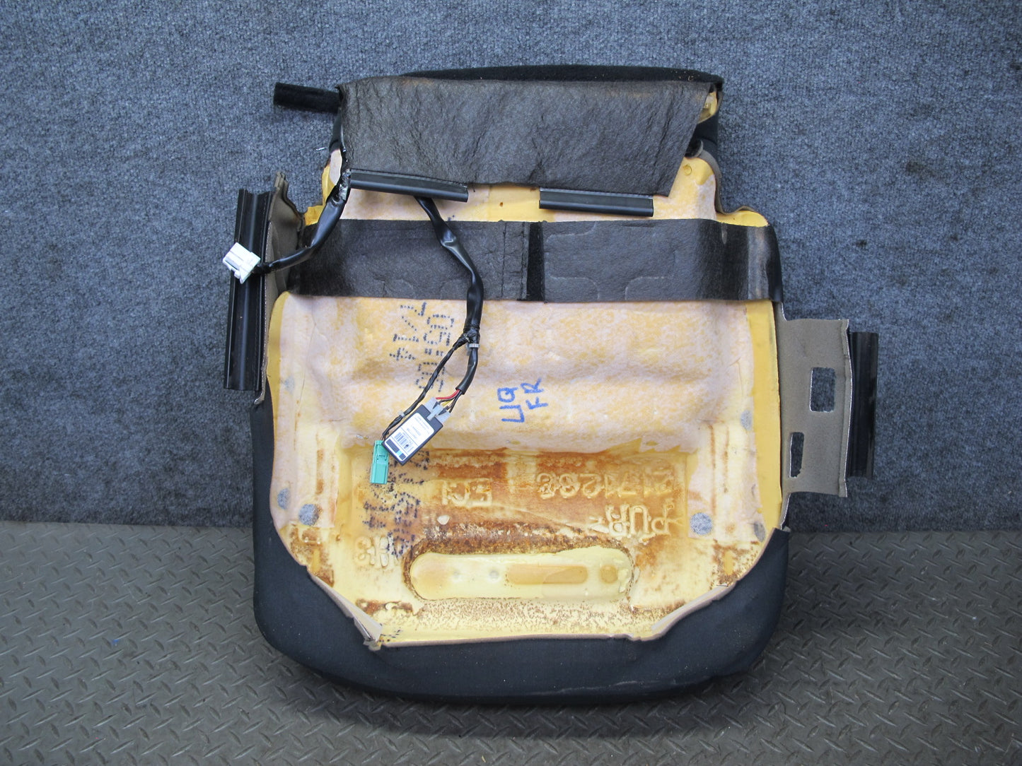 2014-2015 Infiniti QX60 Front Right Seat Lower Leather Cushion
