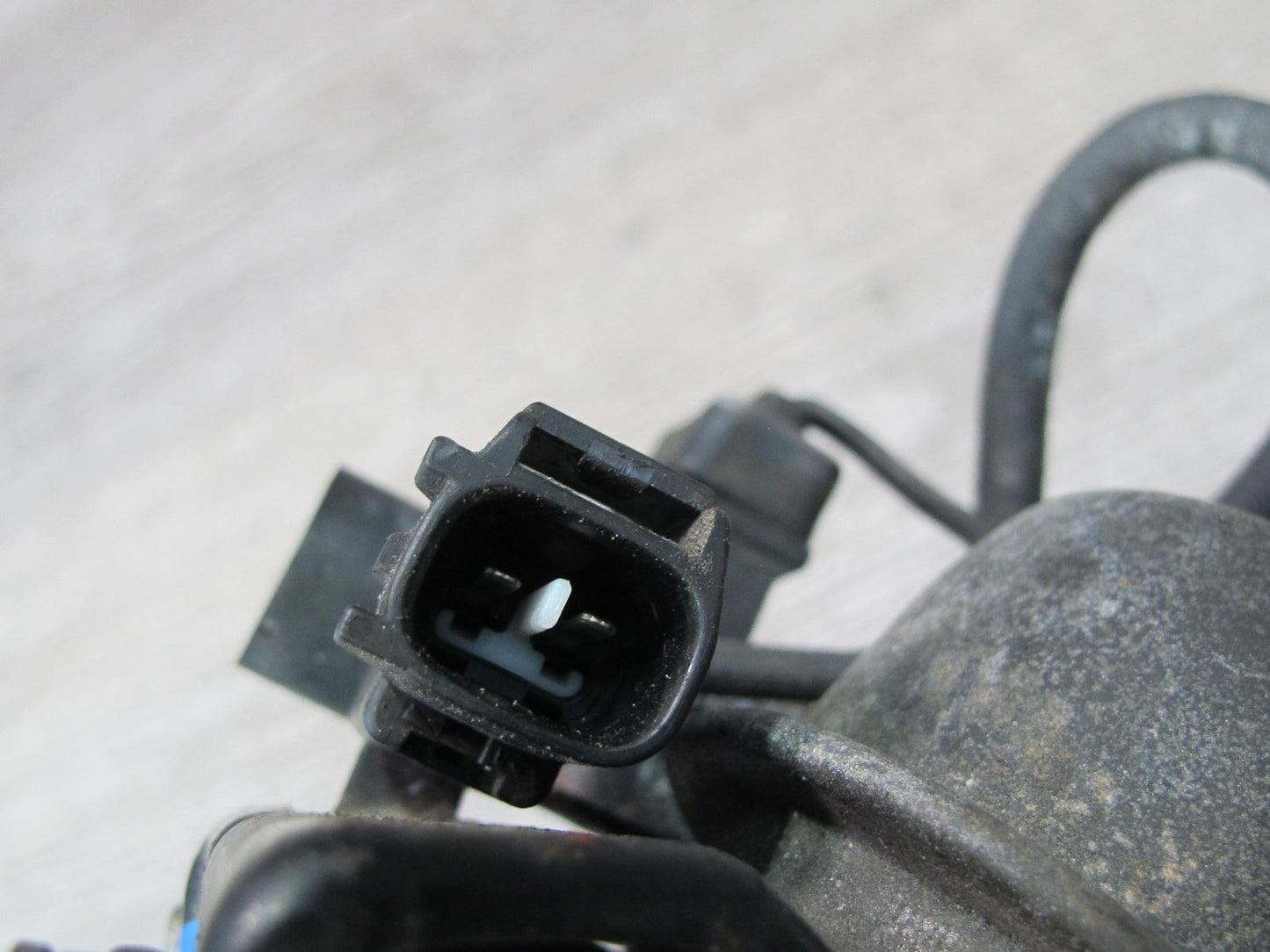 92-00 Lexus JZZ31L SC300 SC400 Heater Control Valve Pump w Bracket Mount OEM