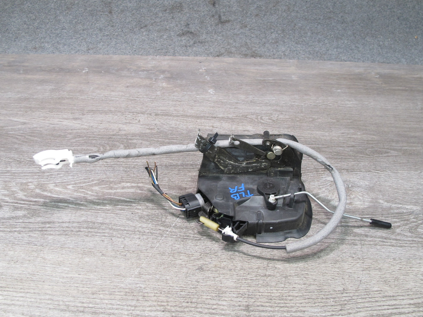 2001-2006 BMW E46 M3 Coupe Convertible Right Side Door Lock Latch Actuator