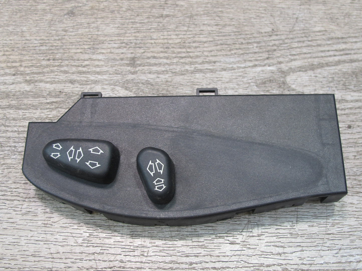 2001-2006 BMW E46 M3 Convertible Front Right Side Power Seat Control Switch