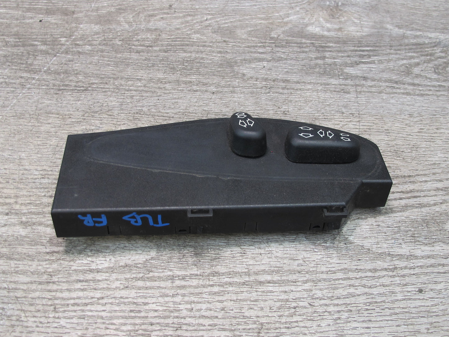 2001-2006 BMW E46 M3 Convertible Front Right Side Power Seat Control Switch