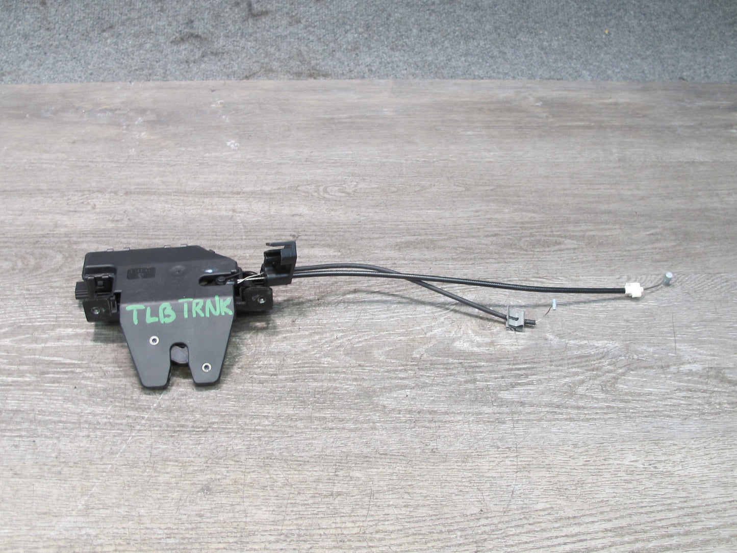 2001-2006 BMW E46 M3 Coupe Convertible Rear Trunk Lid Lock Latch Actuator