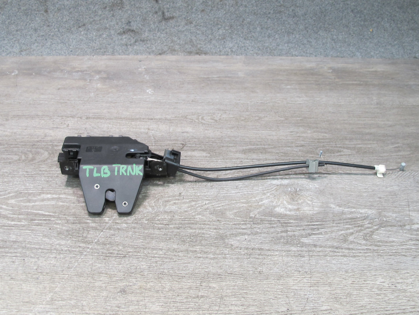 2001-2006 BMW E46 M3 Coupe Convertible Rear Trunk Lid Lock Latch Actuator